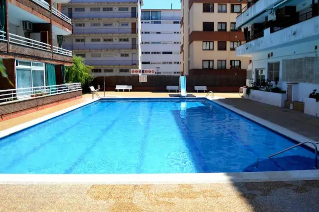Apartamento Con Piscina A 2 Minutos De La Playa!!! Lloret de Mar Exterior photo